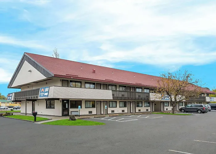 Suburban Hotel Peoria
