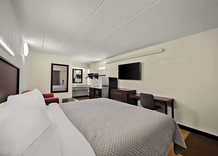 Suburban Hotel
